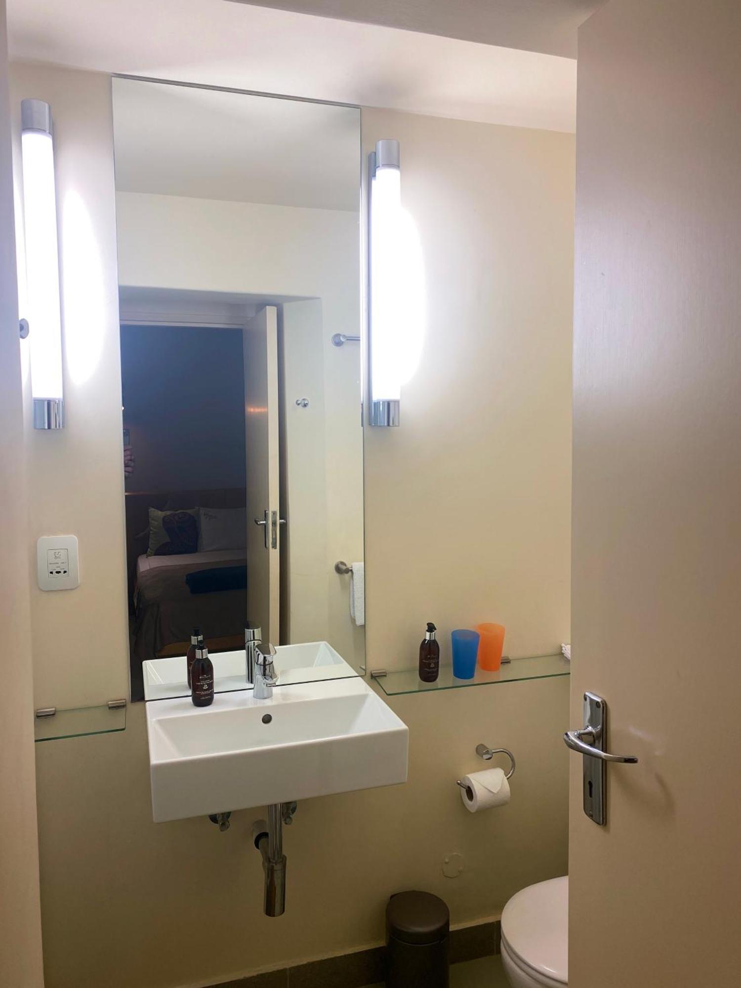 Lezard Bleu Guest House Cape Town Dış mekan fotoğraf
