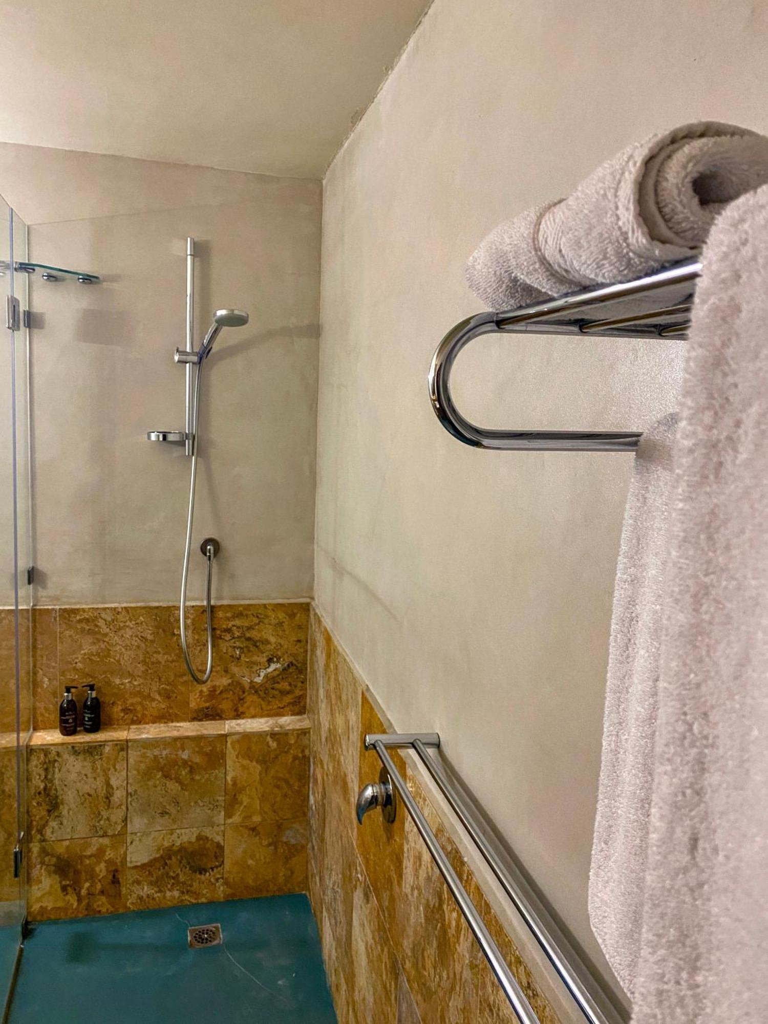 Lezard Bleu Guest House Cape Town Dış mekan fotoğraf